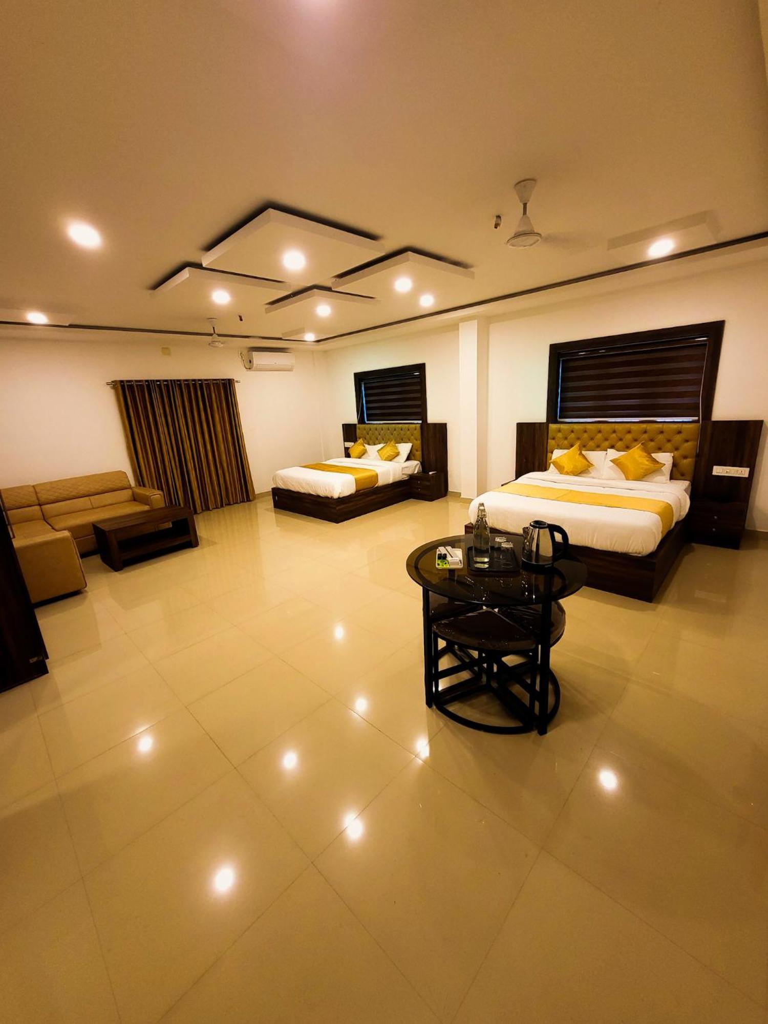 Thejaswini Residency Cheruvathur Nīleshwar Exterior foto