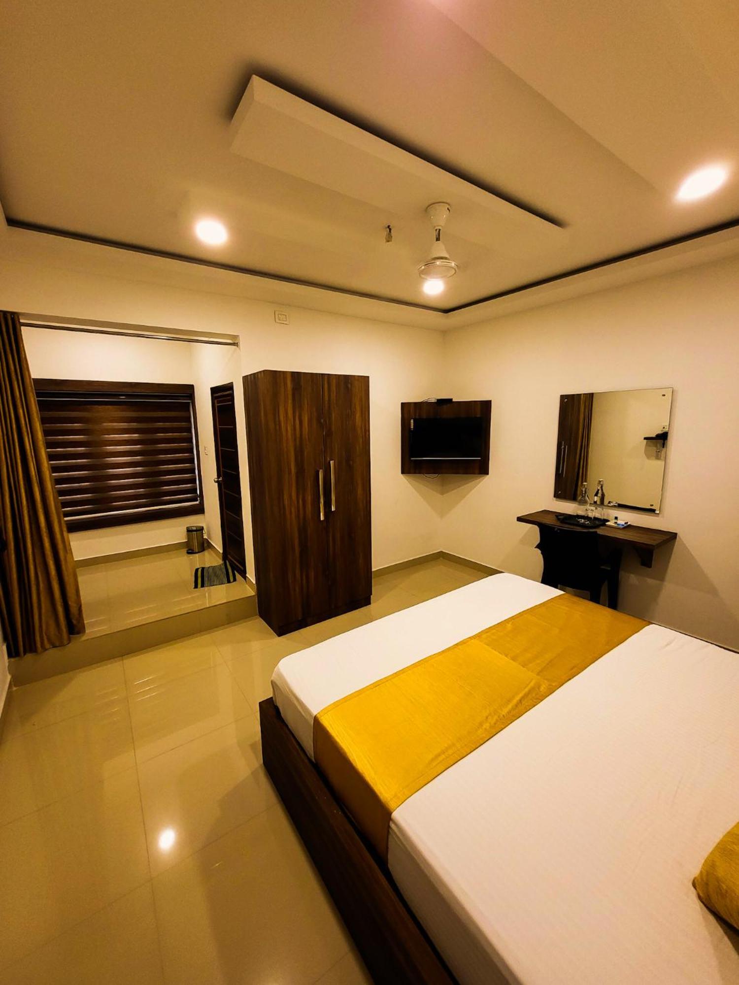 Thejaswini Residency Cheruvathur Nīleshwar Exterior foto